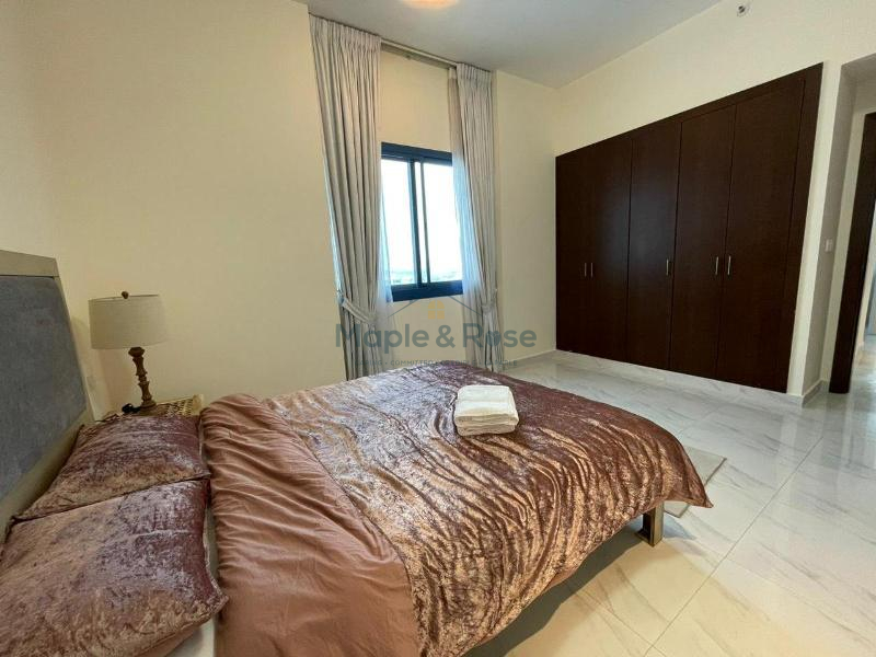 spacious vacant fully furnished balcony - 4